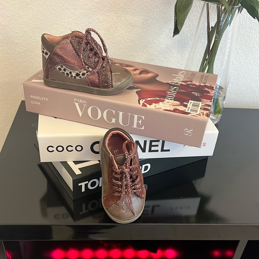 Girls Babybotte Leather Shoes in Gray and Pink